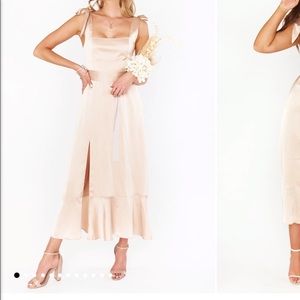 Show me your MuMu Claire MIDI dress